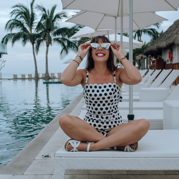 Meet Your Posher, Paige! - Picture 7 of 12